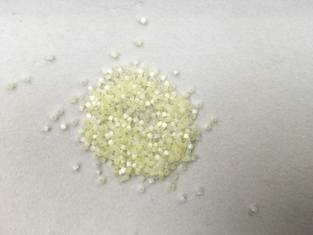 1.6mm Size 15/0 24g tube Cylindica Seed Beads Dandelion